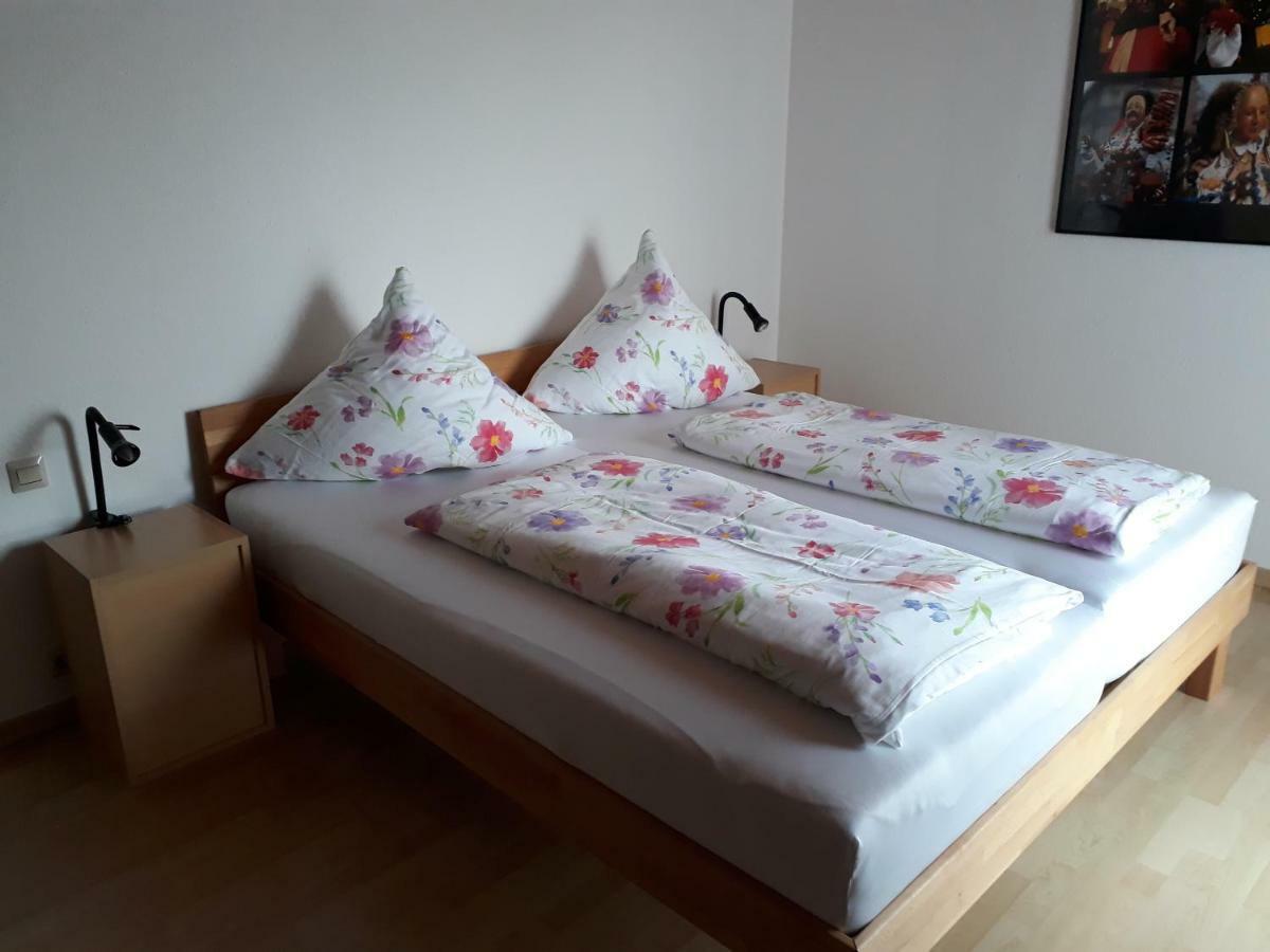 2-Zimmer-Ferienwohnung Gartenblick Rottweil Buitenkant foto