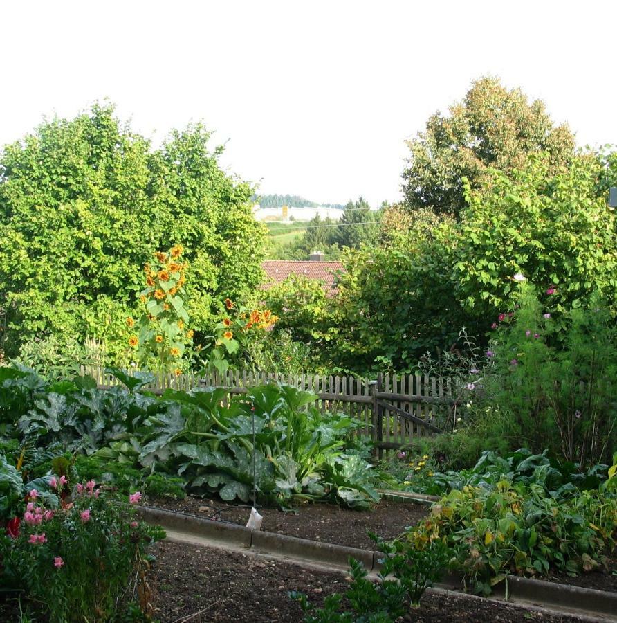 2-Zimmer-Ferienwohnung Gartenblick Rottweil Buitenkant foto